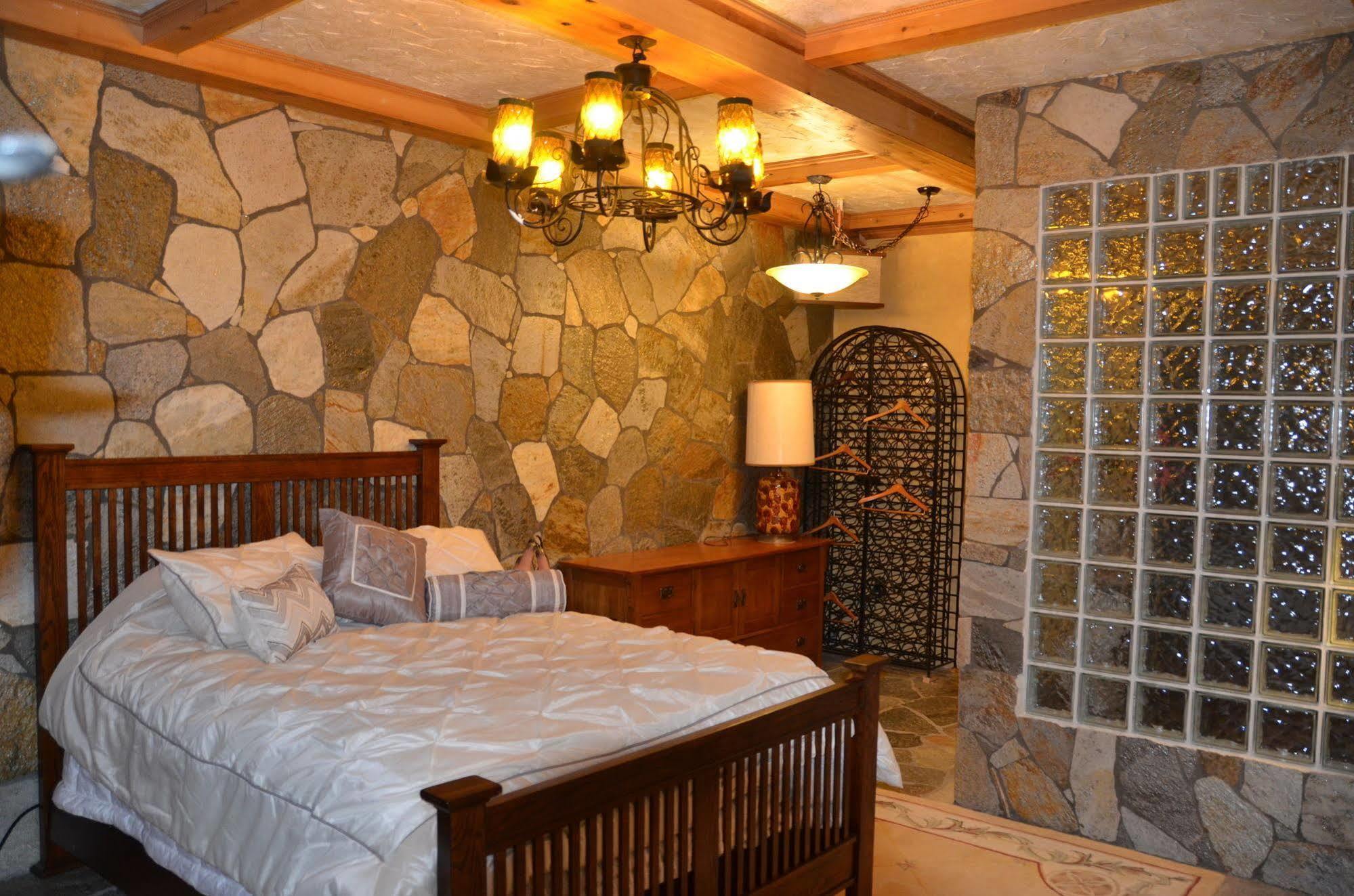 Where Eagles Fly Bed & Breakfast Elk Point Exterior foto